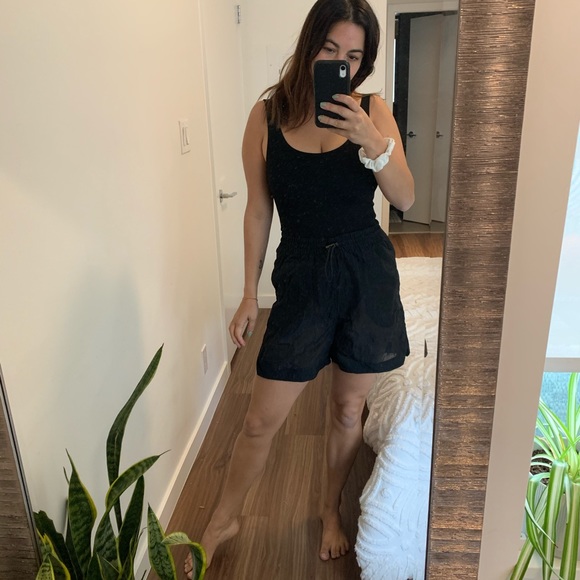 Lululemon Mesh High Waisted Shorts W Draw String - Picture 2 of 9